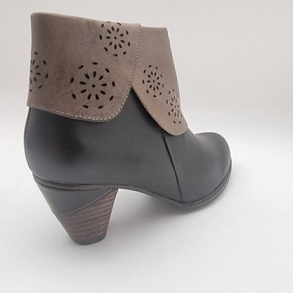 Elite by Corky's Leather Stacked Heel Ankle Bootie Black Size 10 - Picture 4 of 6